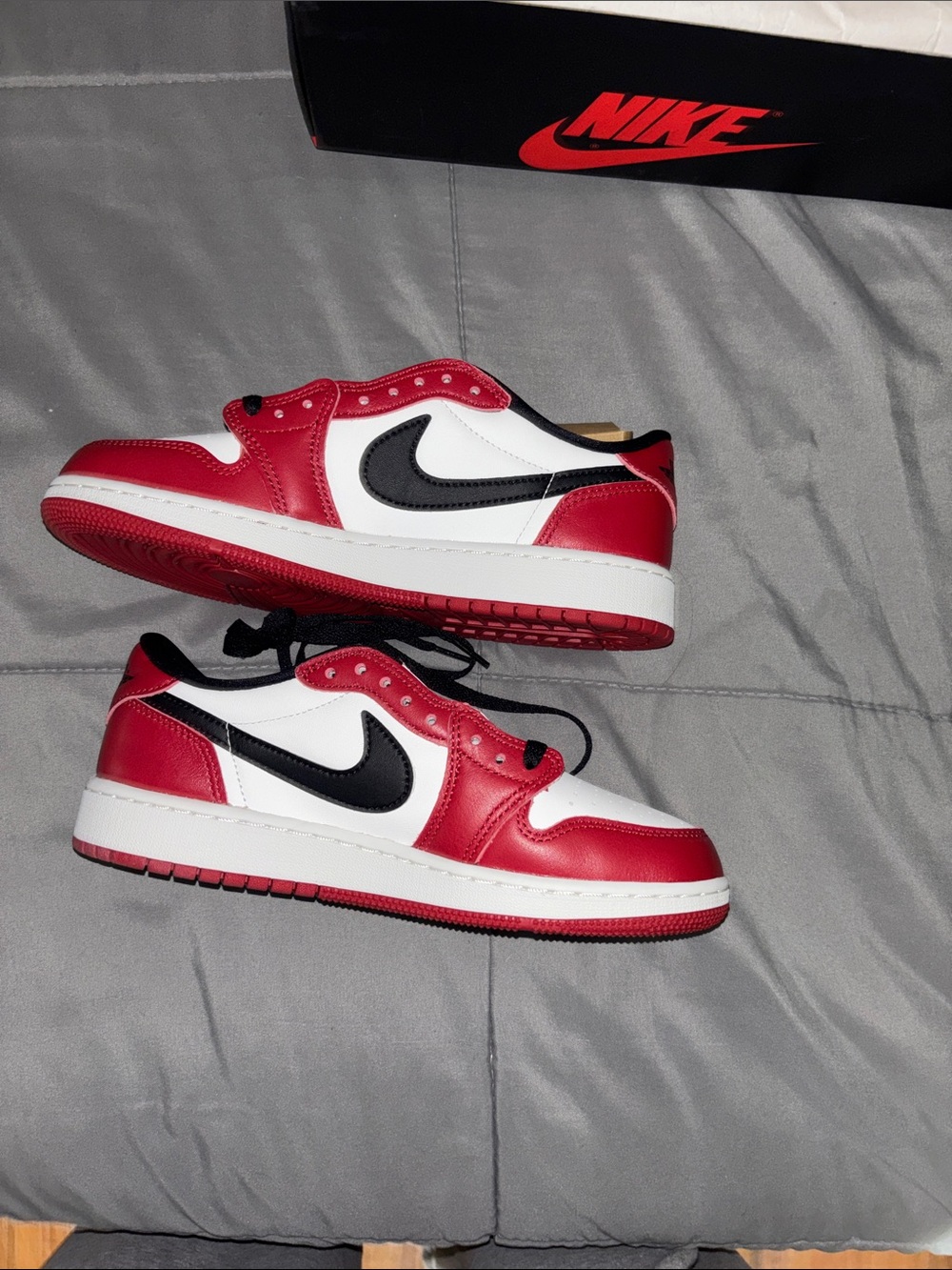 Jordan 1 low Chicago Sneakers in Red, White & Black - Picture 2 of 6